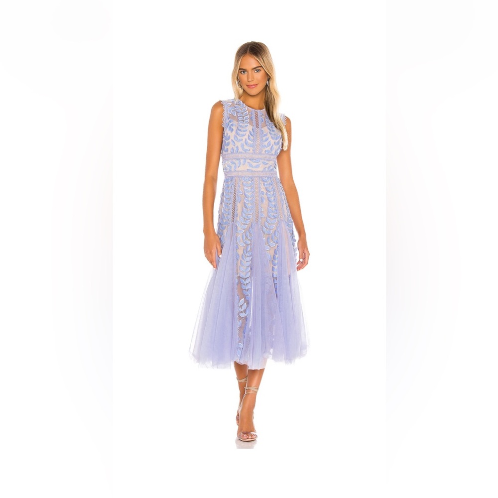 Bronx and Banco, size 4. Fabulous, chic and flattering draping. A show stopper!